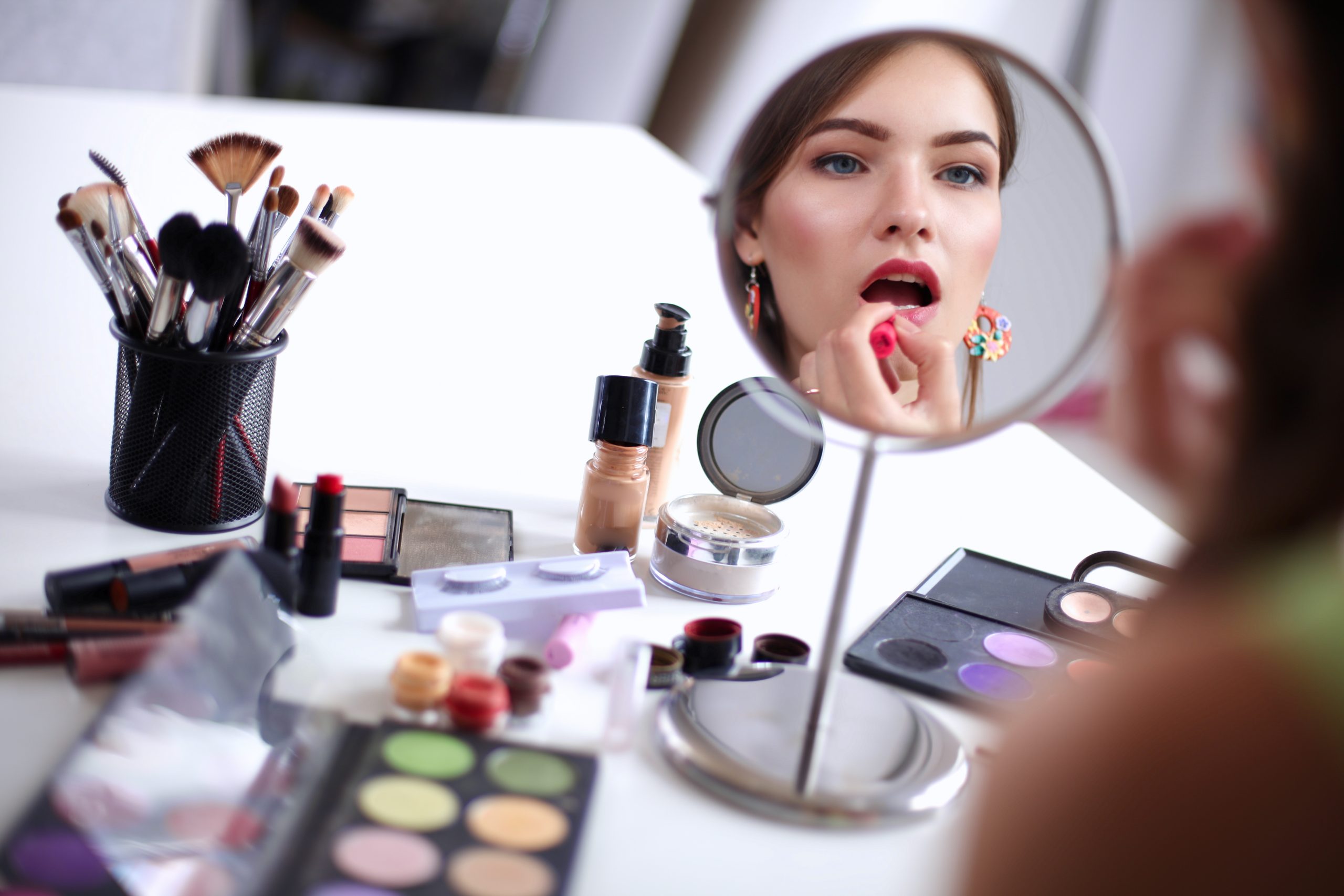 Cours d'auto-maquillage - Apprenez les gestes des professionnels